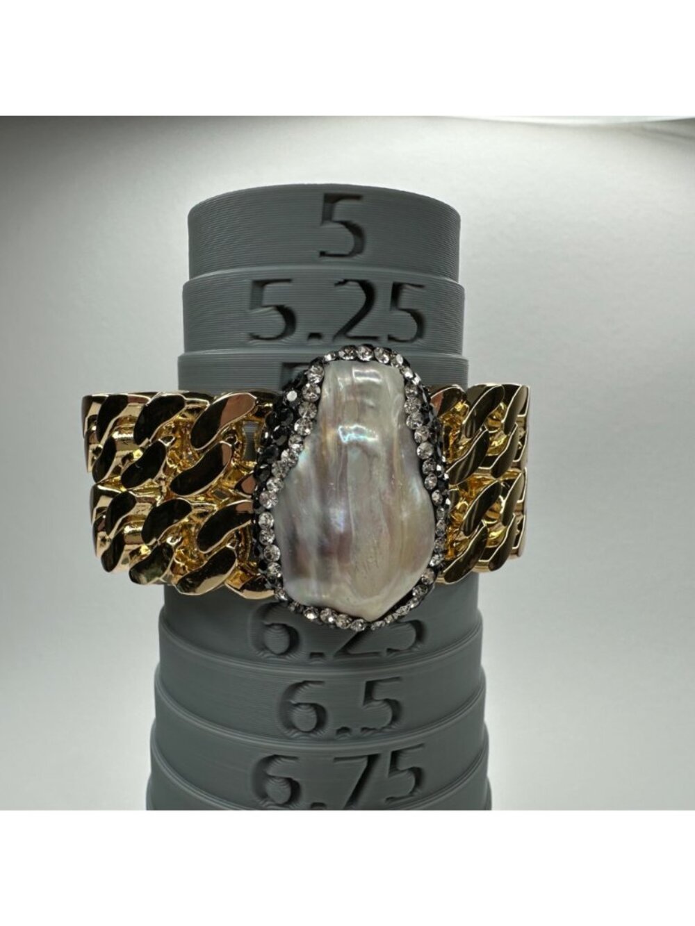 Gold Tone Rhinestone Encrusted Baroque Pearl Curb Chain Cuff Bracelet Glam - Picture 9 of 12